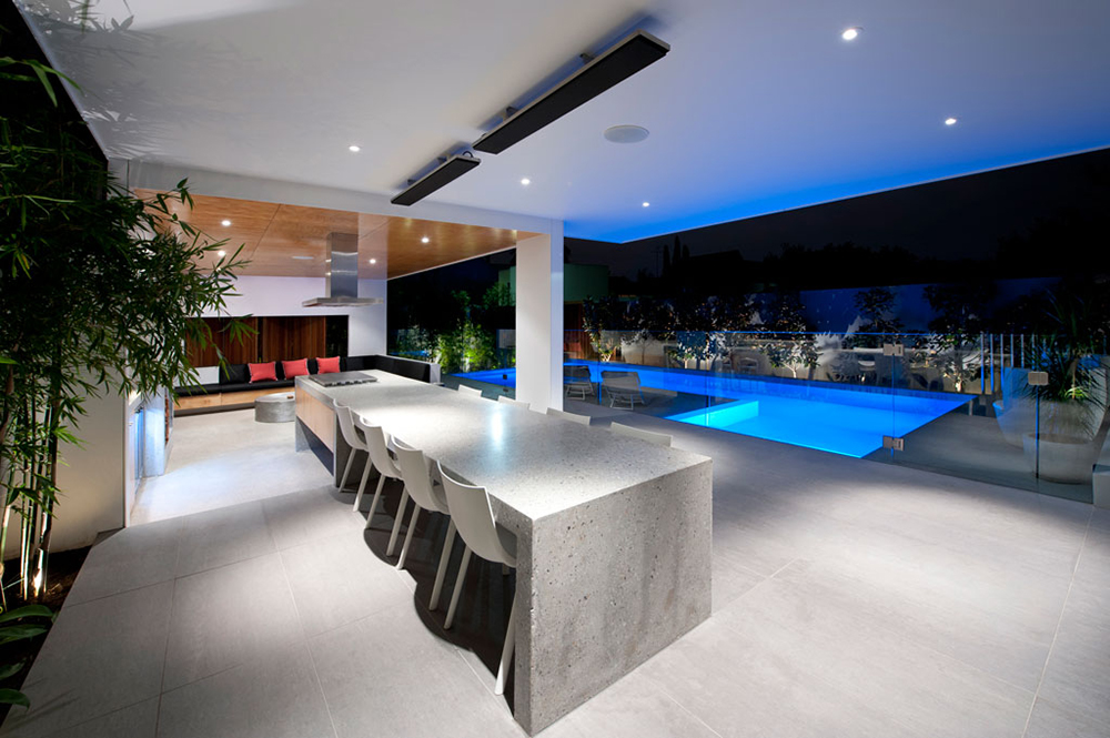 Outdoor Kitchen